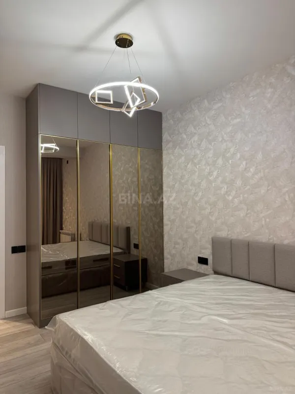 Satılır 2 otaqlı mənzil 92 m²