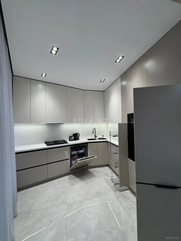 Satılır 2 otaqlı mənzil 92 m²