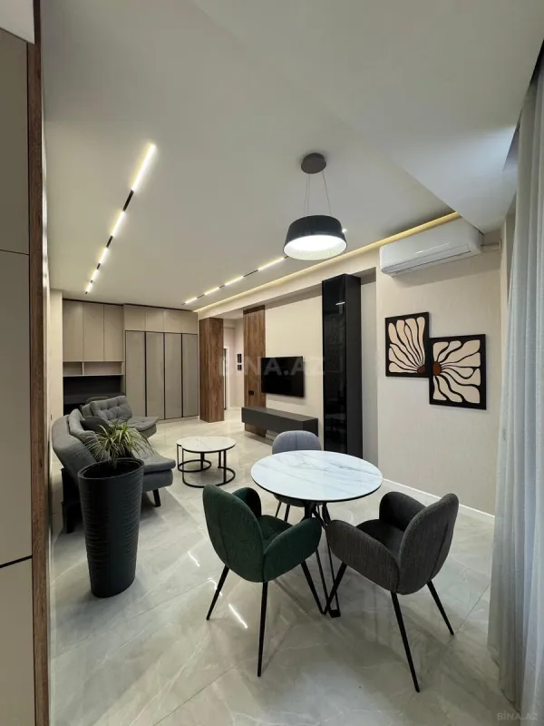 Satılır 2 otaqlı mənzil 92 m²