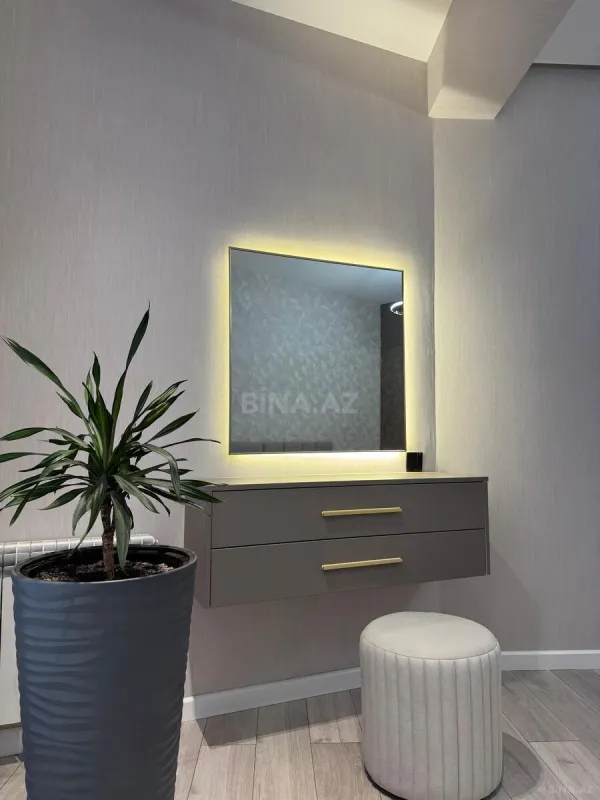 Satılır 2 otaqlı mənzil 92 m²