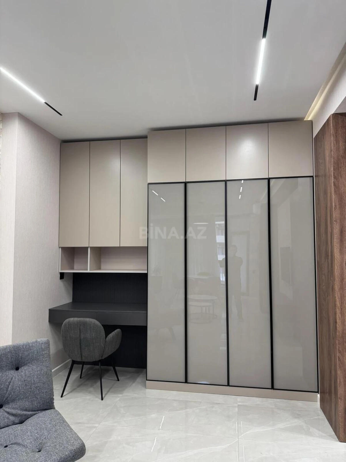 Satılır 2 otaqlı mənzil 92 m²