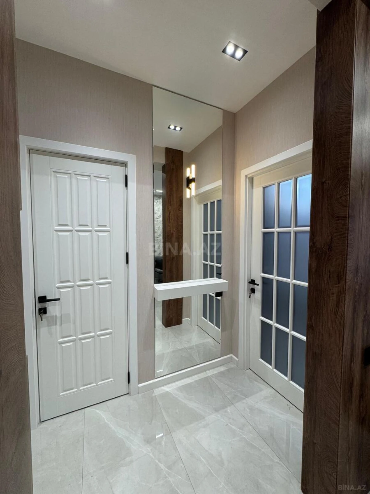 Satılır 2 otaqlı mənzil 92 m²