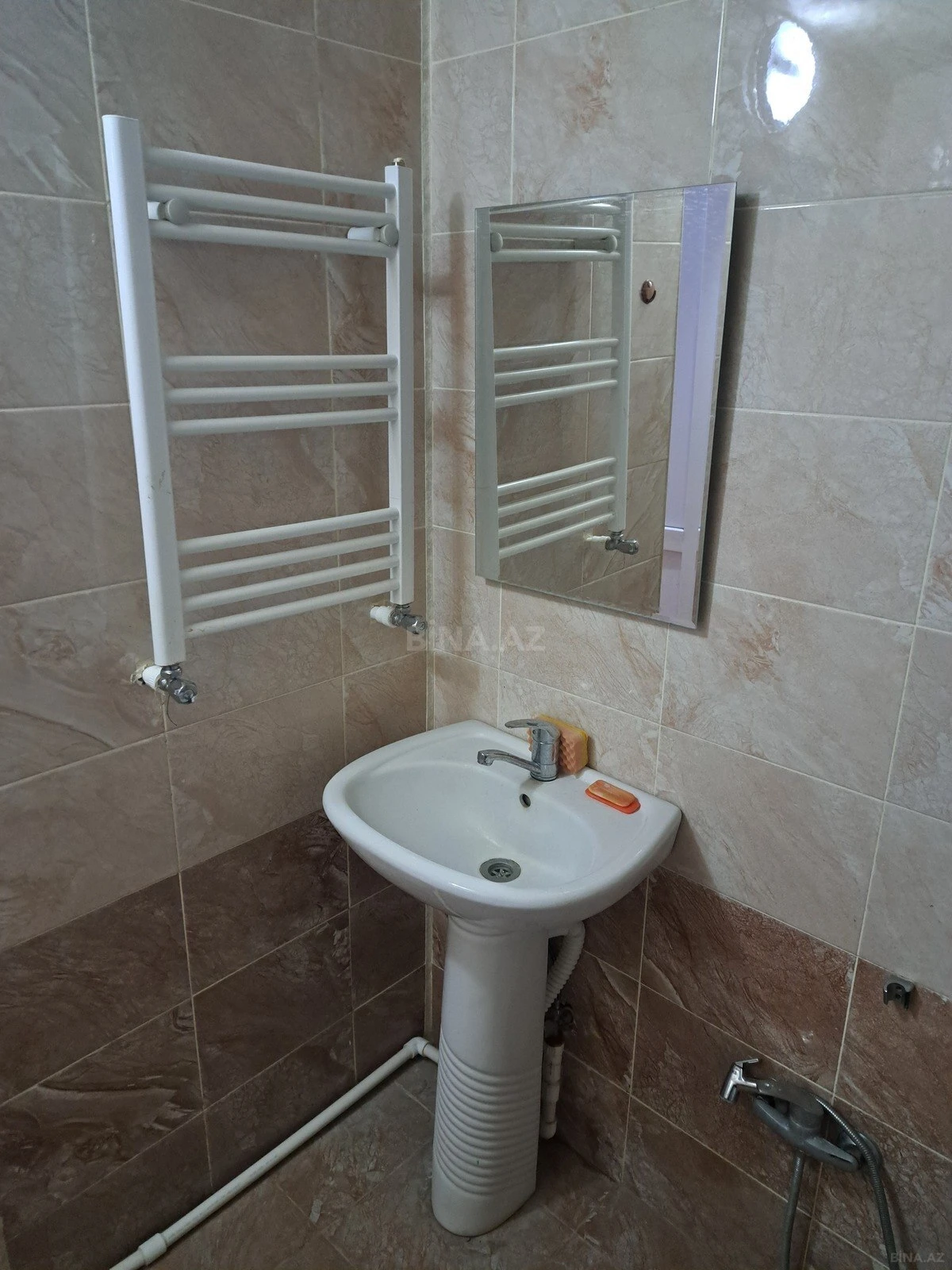 Satılır 1 otaqlı mənzil 49 m²