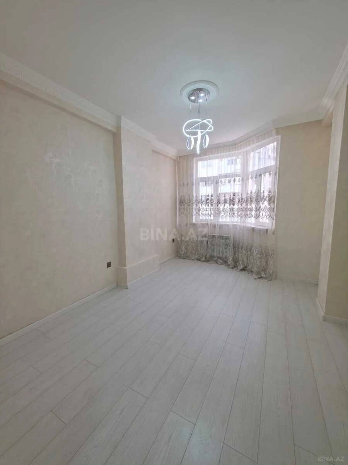 Satılır 2 otaqlı mənzil 56 m²