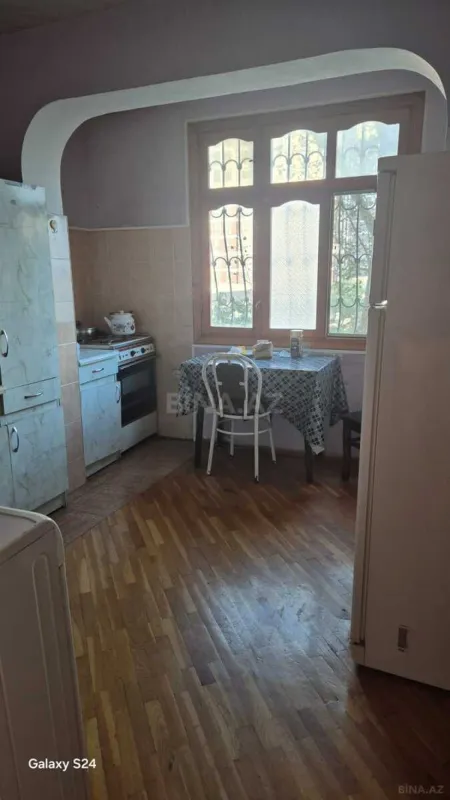 Kirayə verilir 2 otaqlı mənzil 70 m²