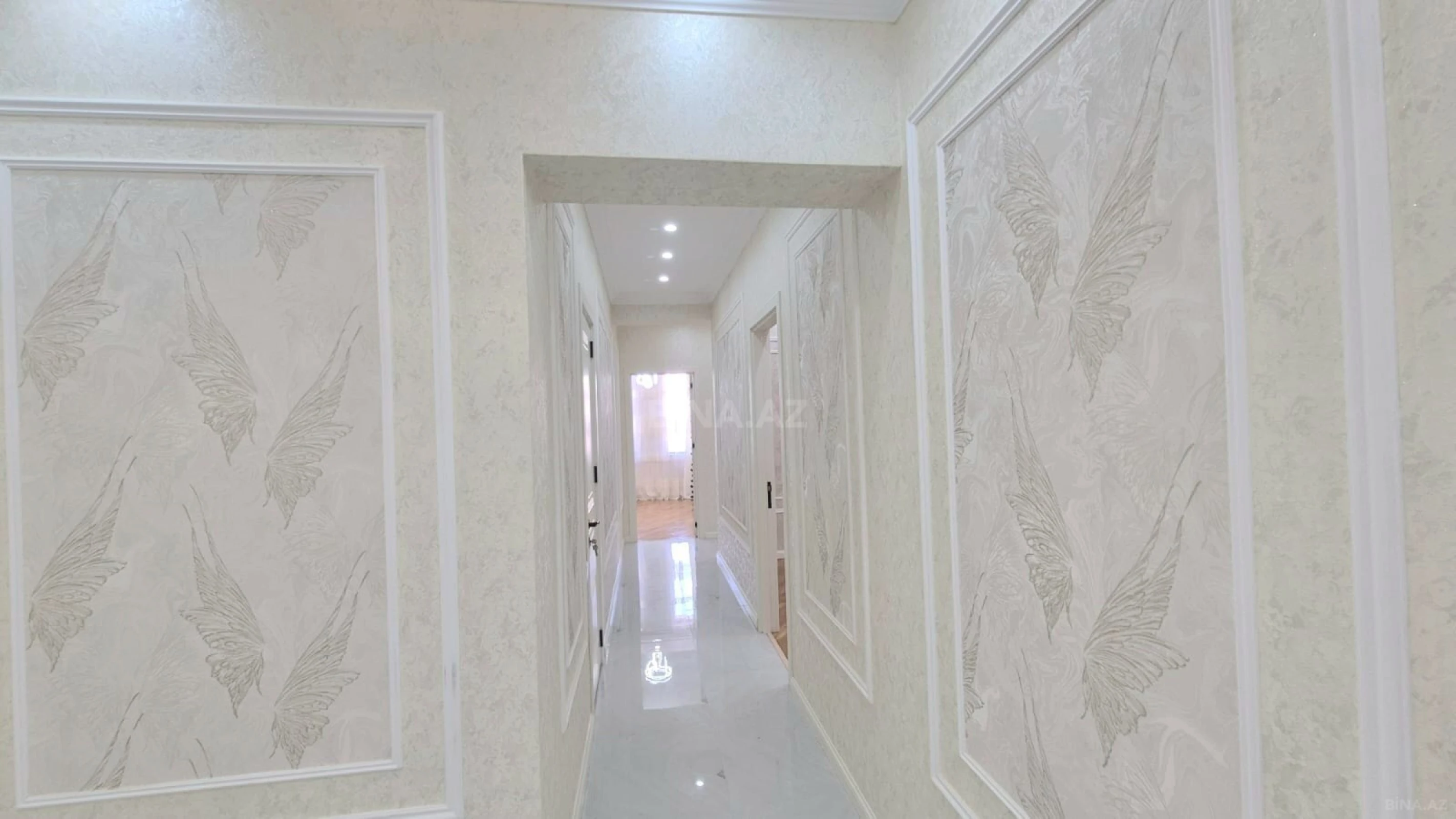 Satılır 3 otaqlı mənzil 106 m²
