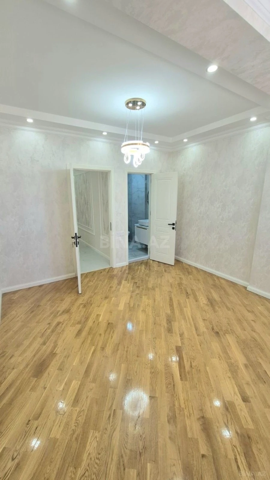 Satılır 3 otaqlı mənzil 106 m²