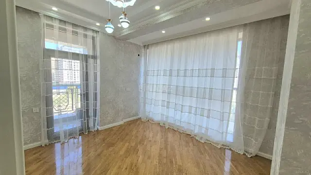 Satılır 3 otaqlı mənzil 106 m²
