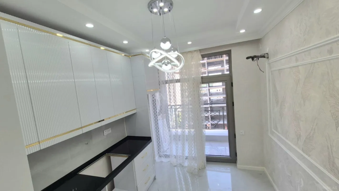 Satılır 3 otaqlı mənzil 106 m²