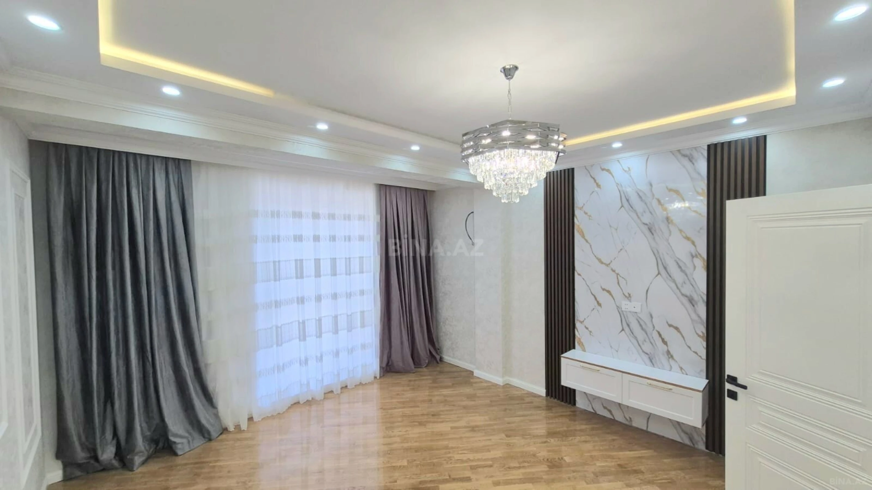 Satılır 3 otaqlı mənzil 106 m²
