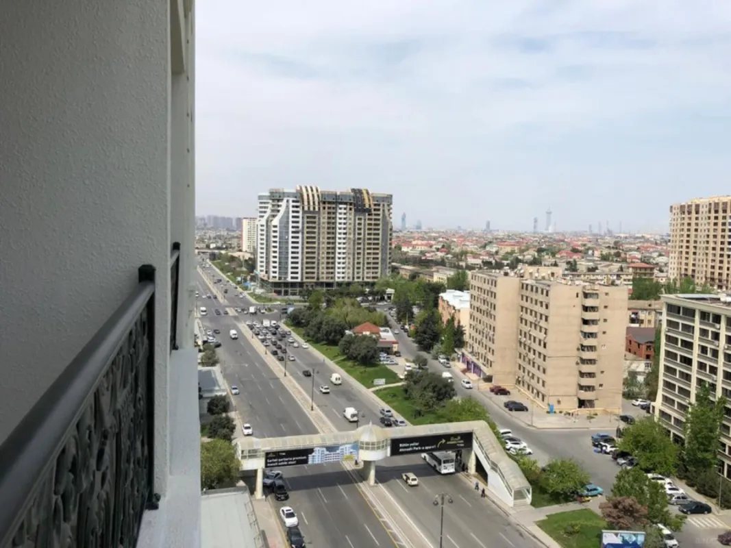 Satılır 3 otaqlı mənzil 104 m²