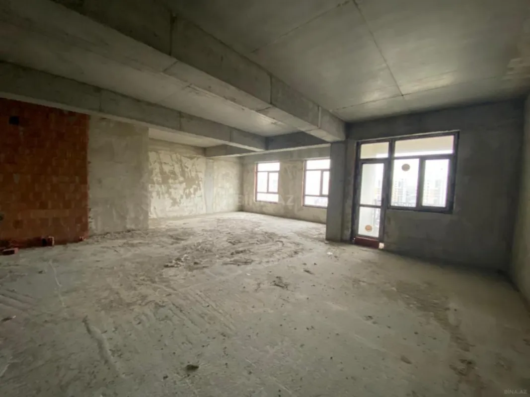 Satılır 3 otaqlı mənzil 104 m²