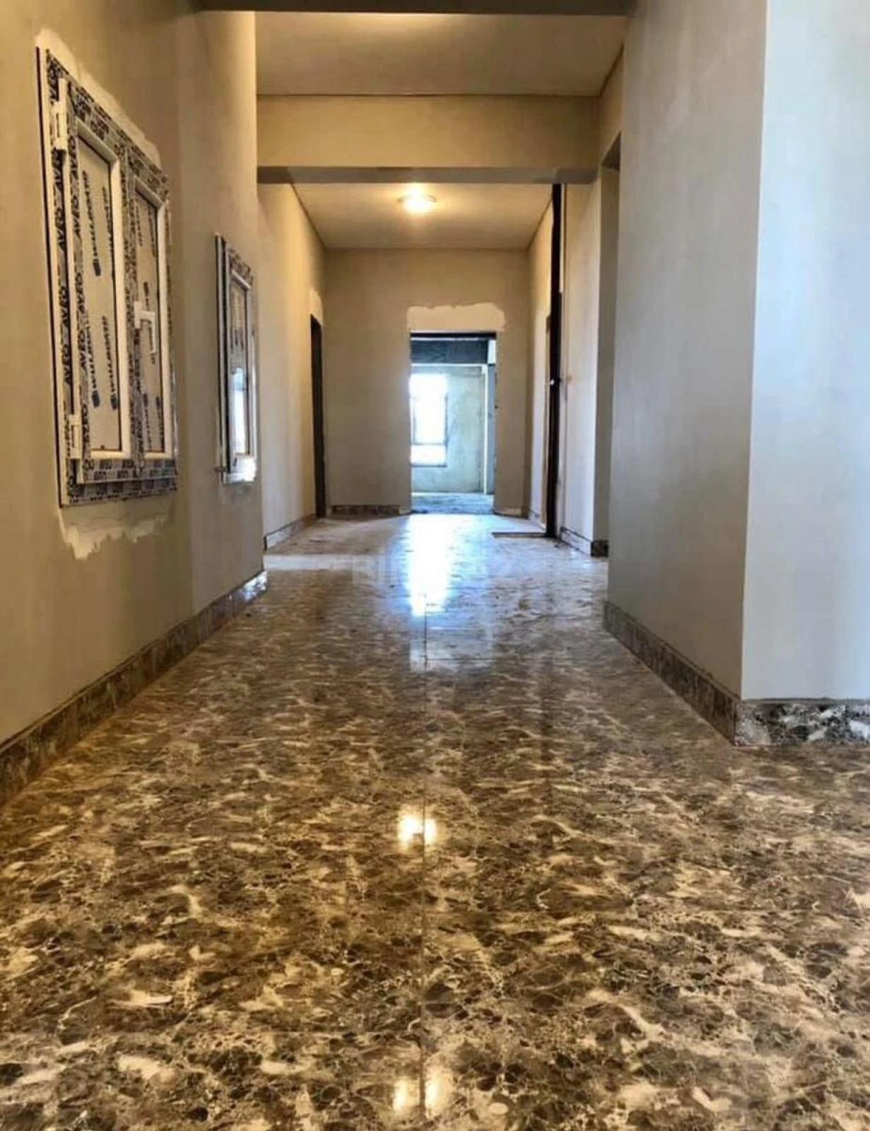 Satılır 3 otaqlı mənzil 104 m²