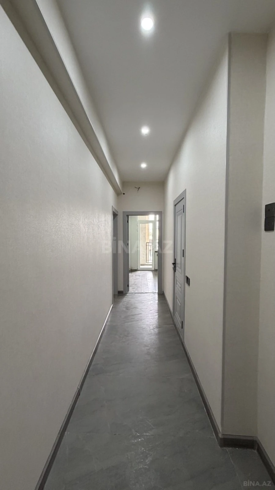 Satılır 2 otaqlı mənzil 57 m²