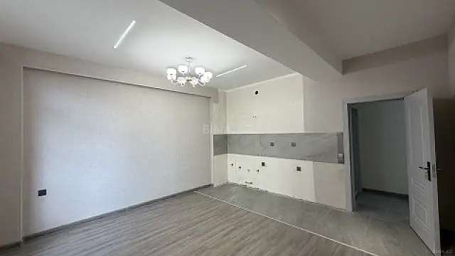 Satılır 2 otaqlı mənzil 57 m²