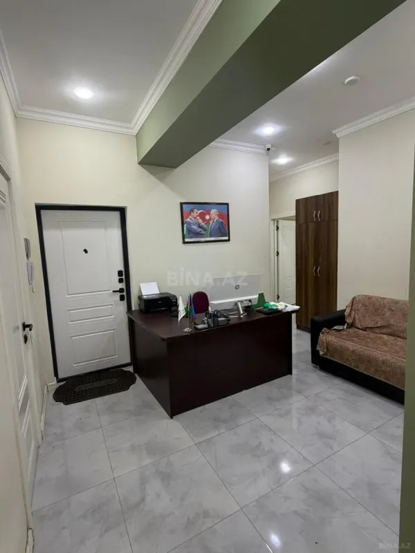 Satılır 3 otaqlı mənzil 110 m²