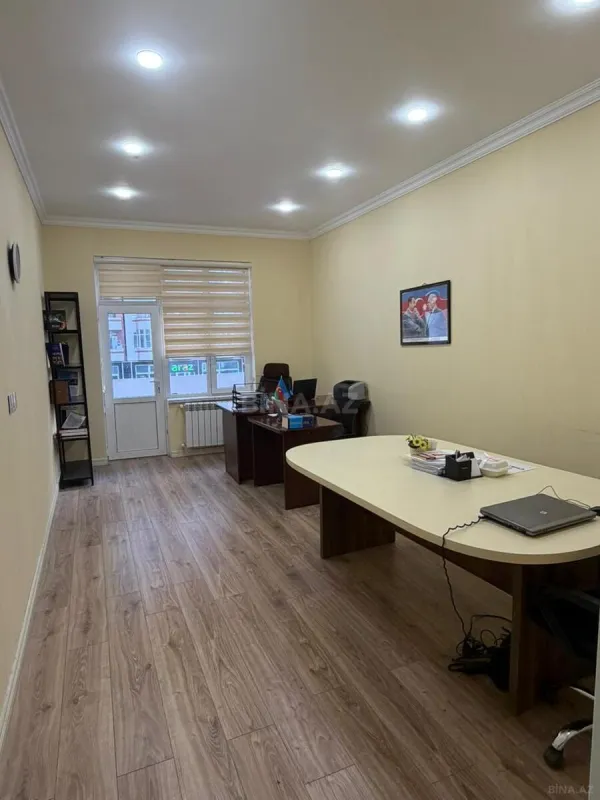 Satılır 3 otaqlı mənzil 110 m²