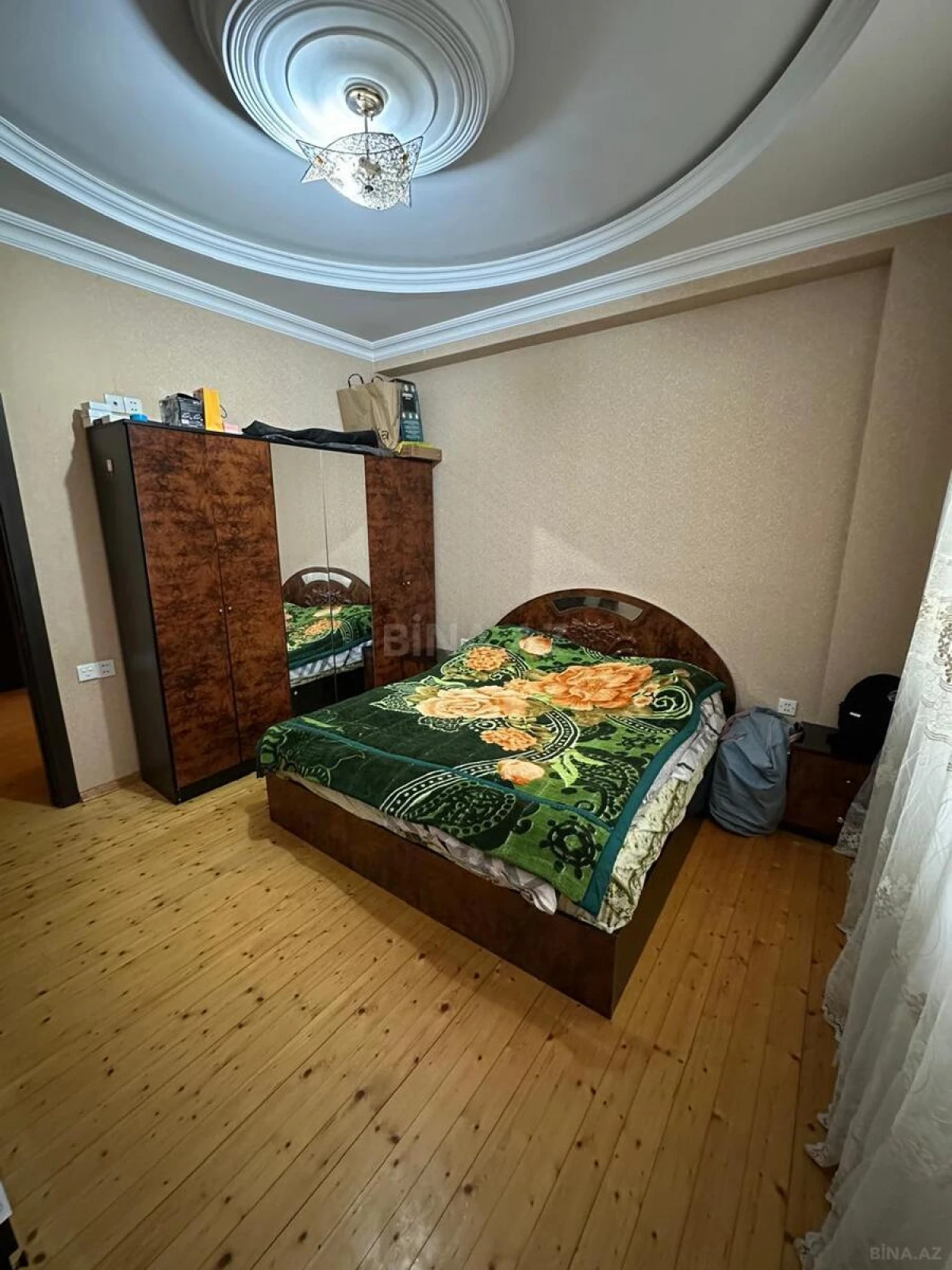 Satılır 2 otaqlı mənzil 75 m²