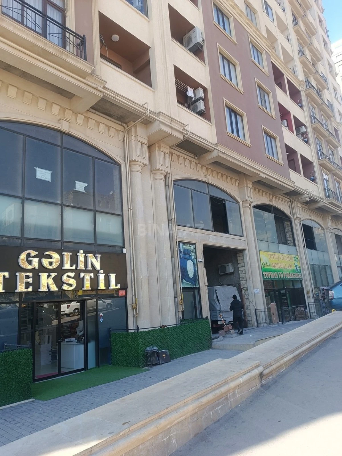 Satılır 3 otaqlı mənzil 164 m²