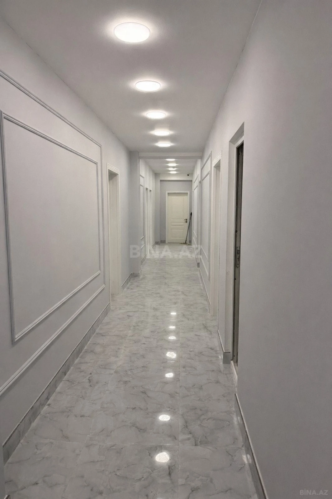 Kirayə verilir 5 otaqlı ofis 200 m²