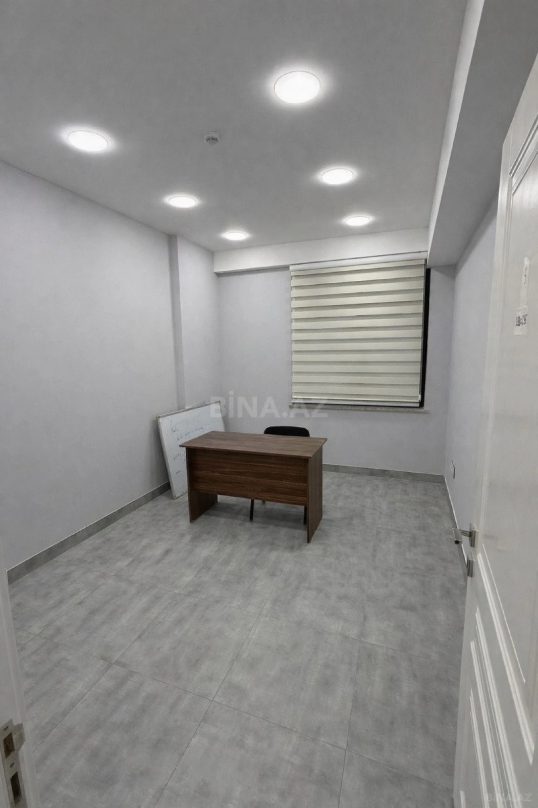Kirayə verilir 5 otaqlı ofis 200 m²