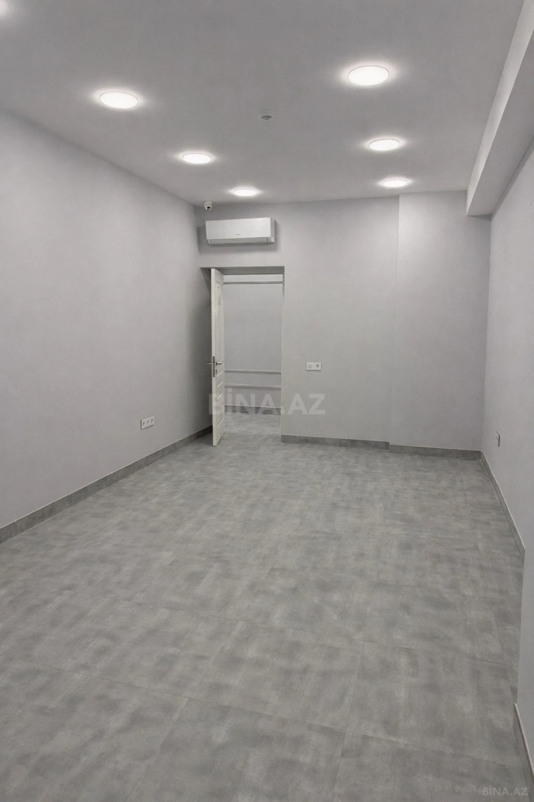 Kirayə verilir 5 otaqlı ofis 200 m²