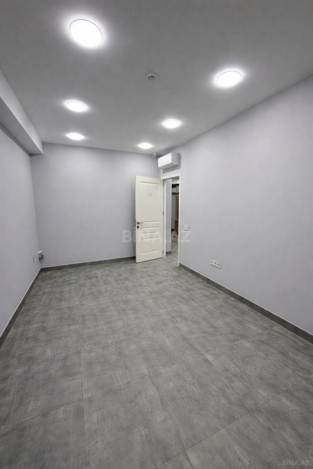Kirayə verilir 5 otaqlı ofis 200 m²