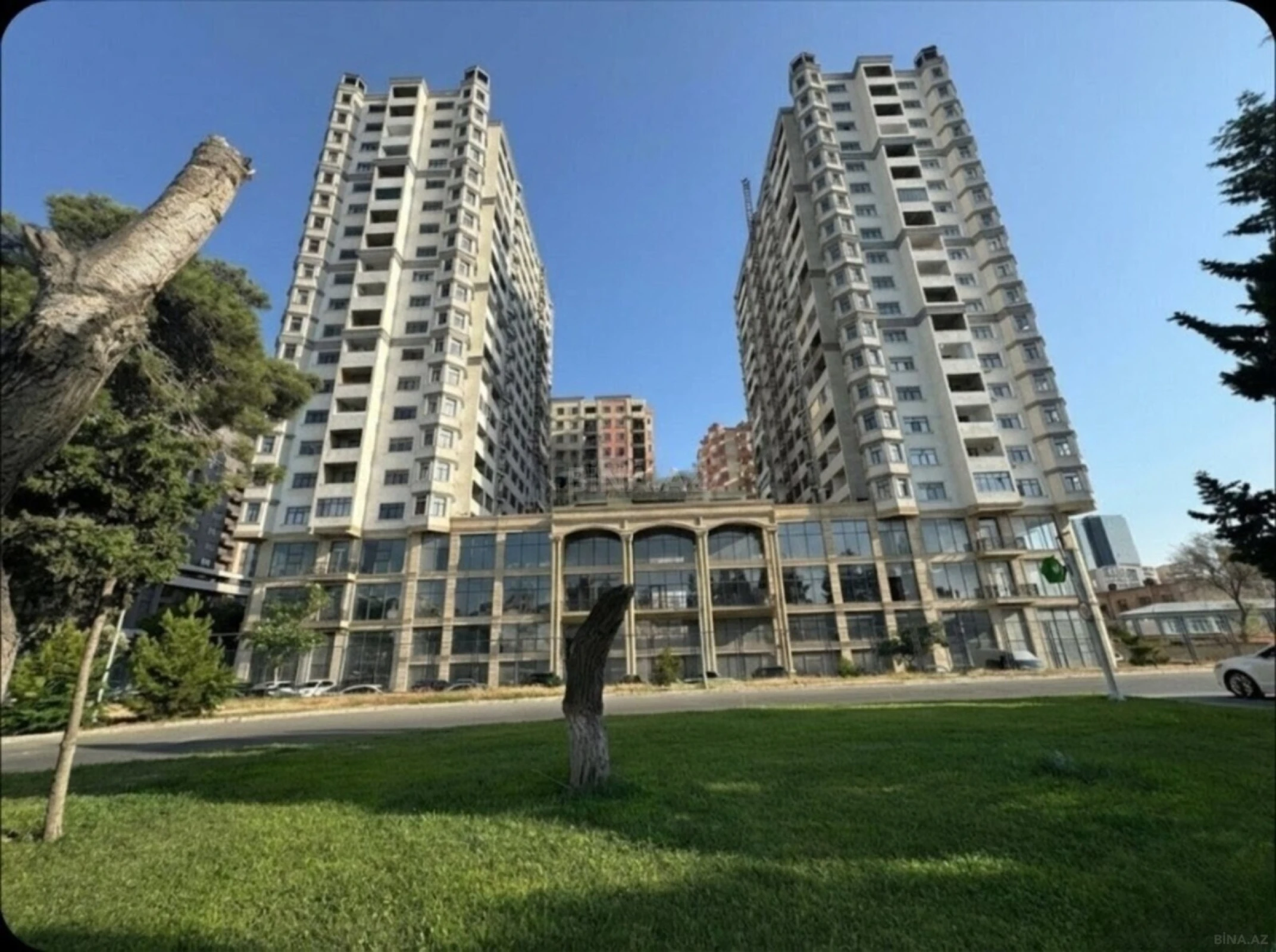 Satılır 2 otaqlı mənzil 70 m²