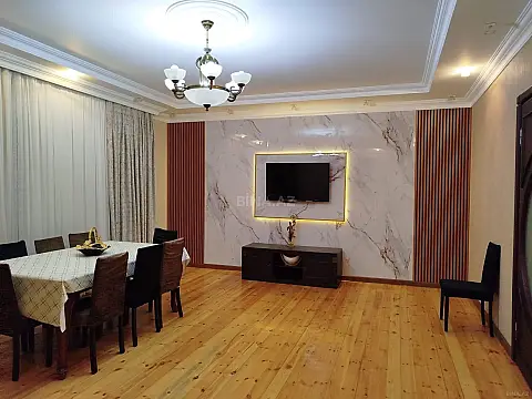 Kirayə verilir 6 otaqlı həyət evi 300 m²