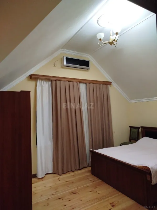 Kirayə verilir 6 otaqlı həyət evi 300 m²