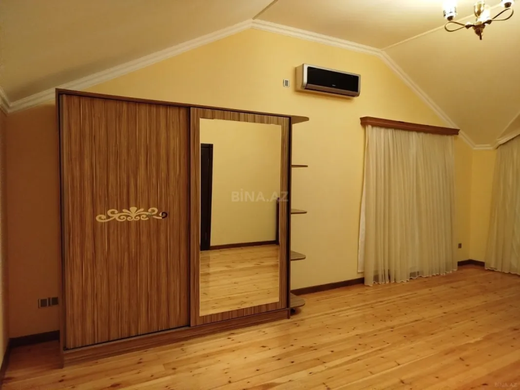 Kirayə verilir 6 otaqlı həyət evi 300 m²