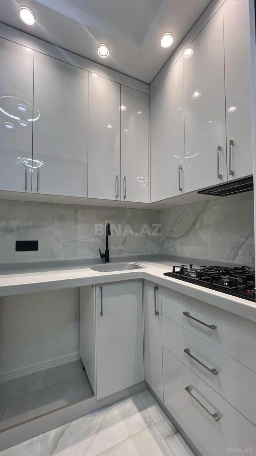 Satılır 2 otaqlı mənzil 60 m²