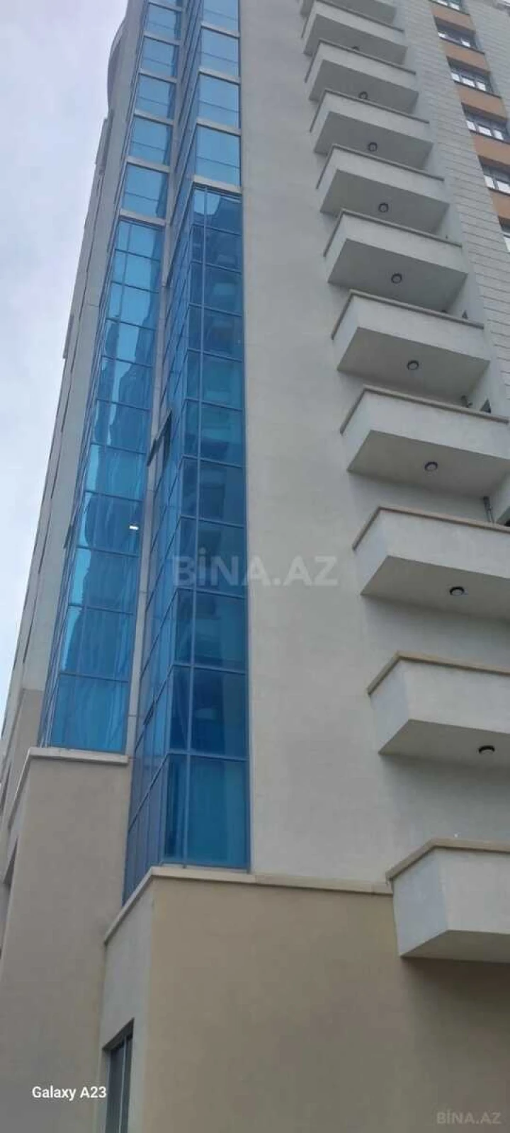 Kirayə verilir 4 otaqlı mənzil 210 m²