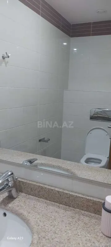 Kirayə verilir 4 otaqlı mənzil 210 m²