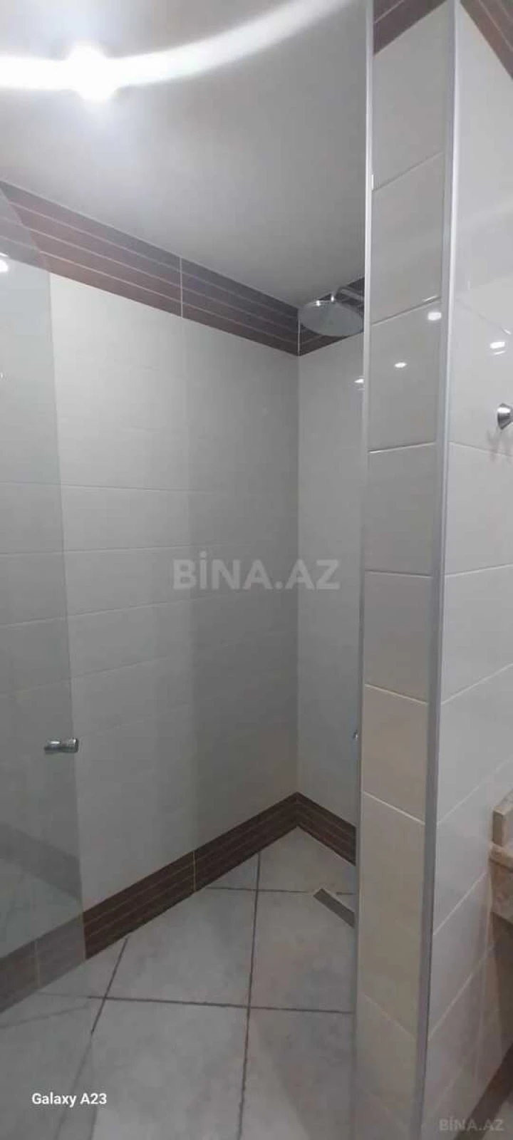 Kirayə verilir 4 otaqlı mənzil 210 m²