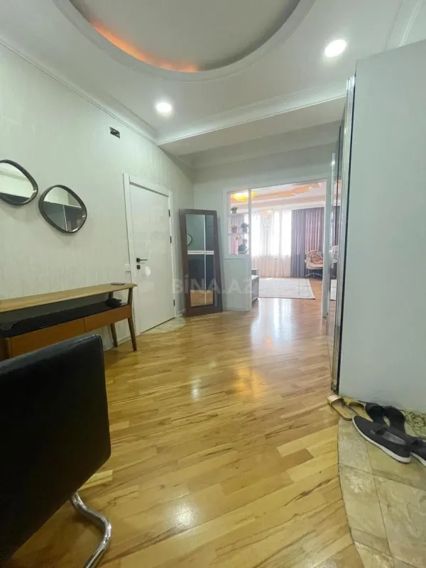 Satılır 3 otaqlı mənzil 125 m²