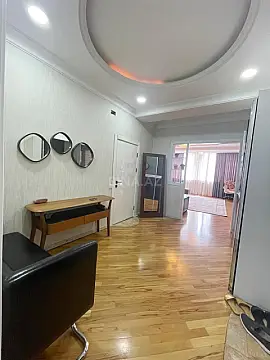 Satılır 3 otaqlı mənzil 125 m²