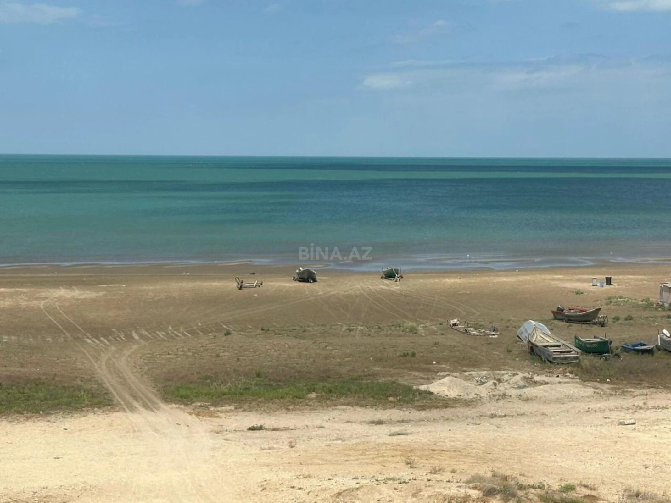 Satılır obyekt 600 m²