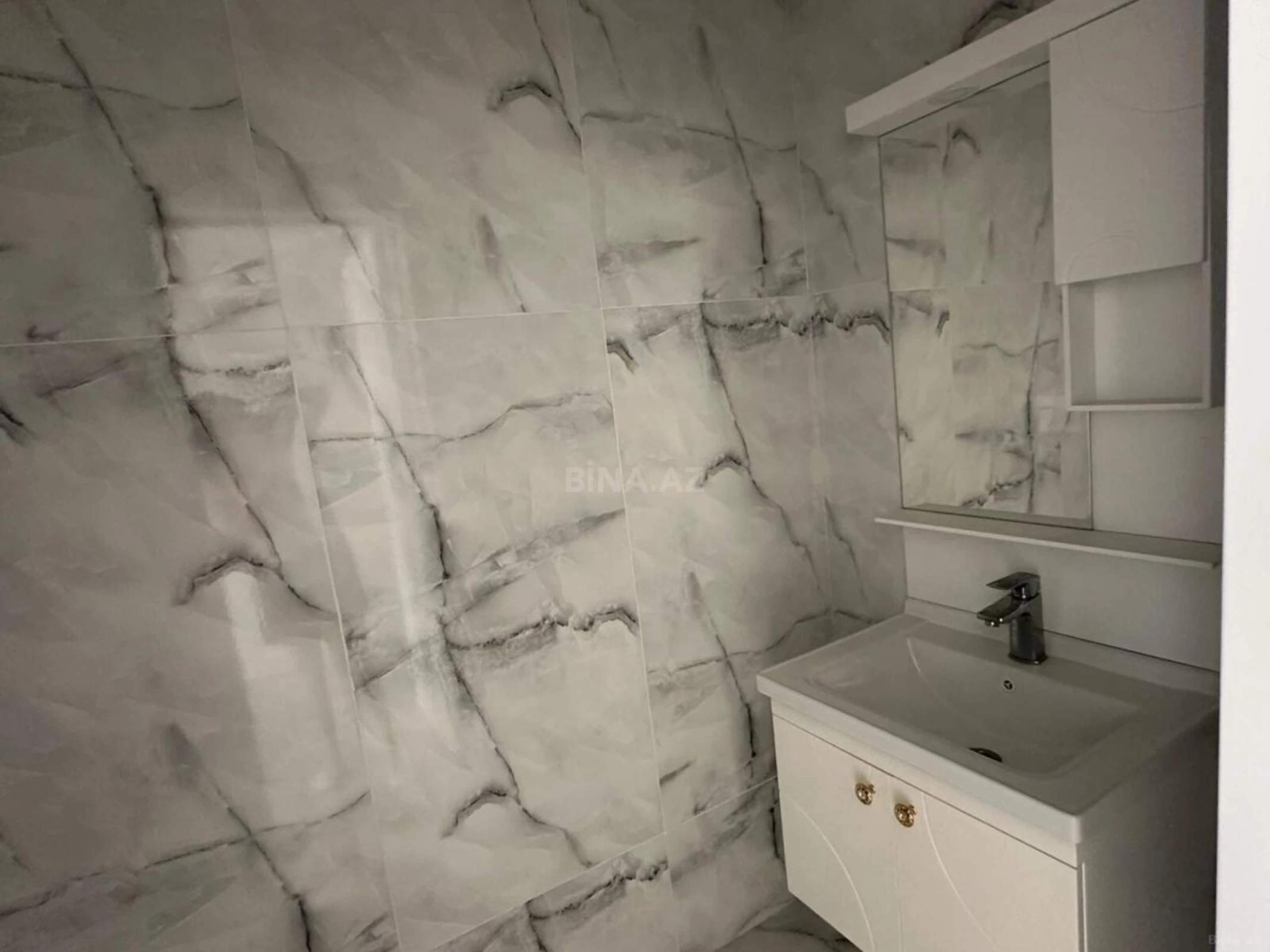 Satılır obyekt 600 m²