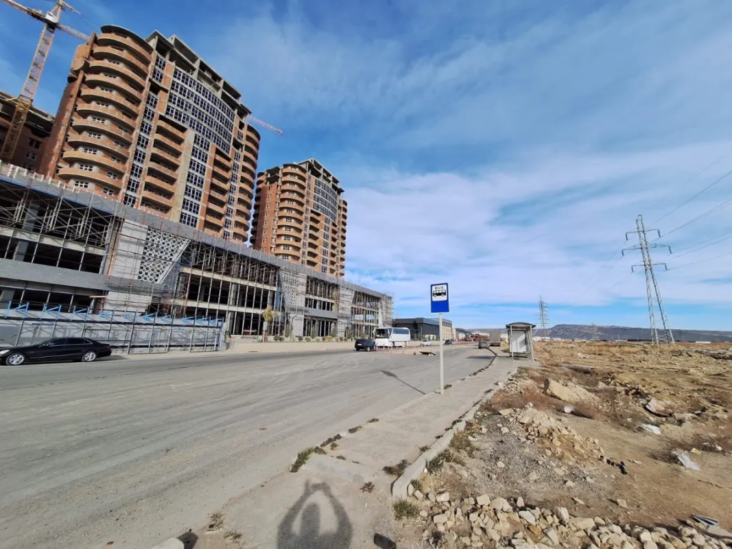 Satılır 2 otaqlı mənzil 77.8 m²