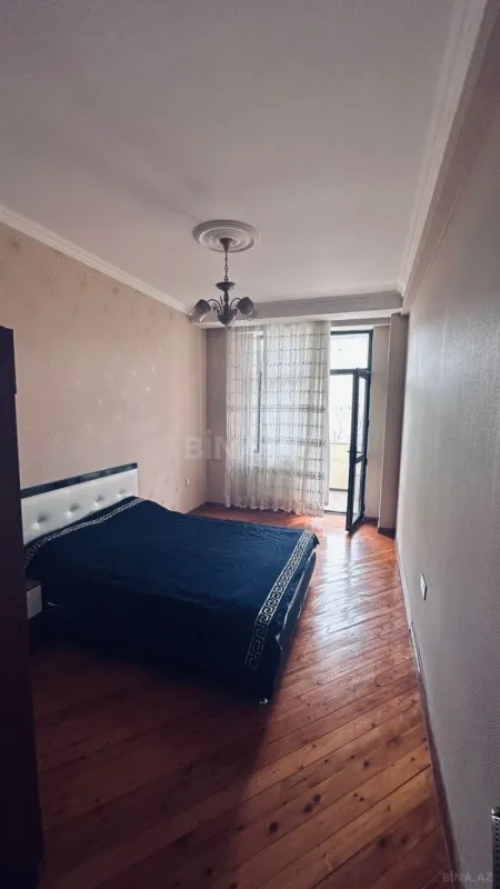 Kirayə verilir 2 otaqlı mənzil 65 m²