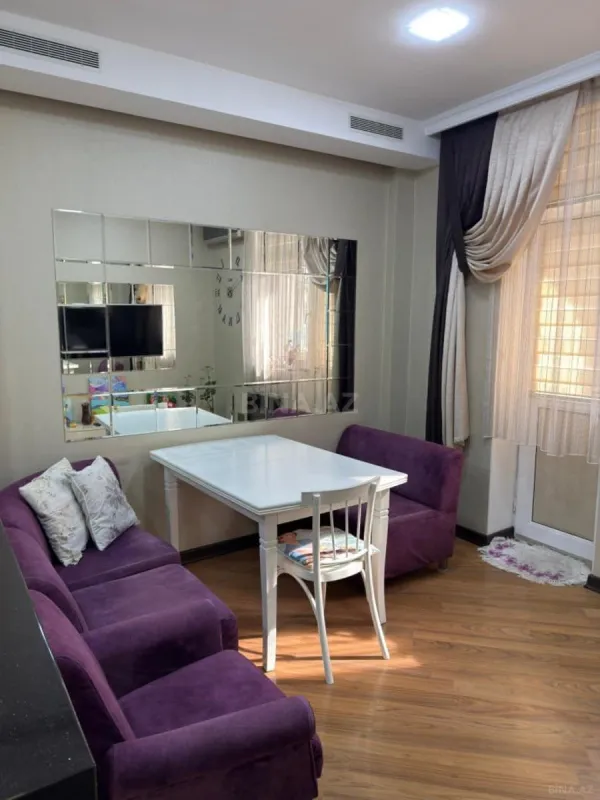 Kirayə verilir 3 otaqlı mənzil 120 m²