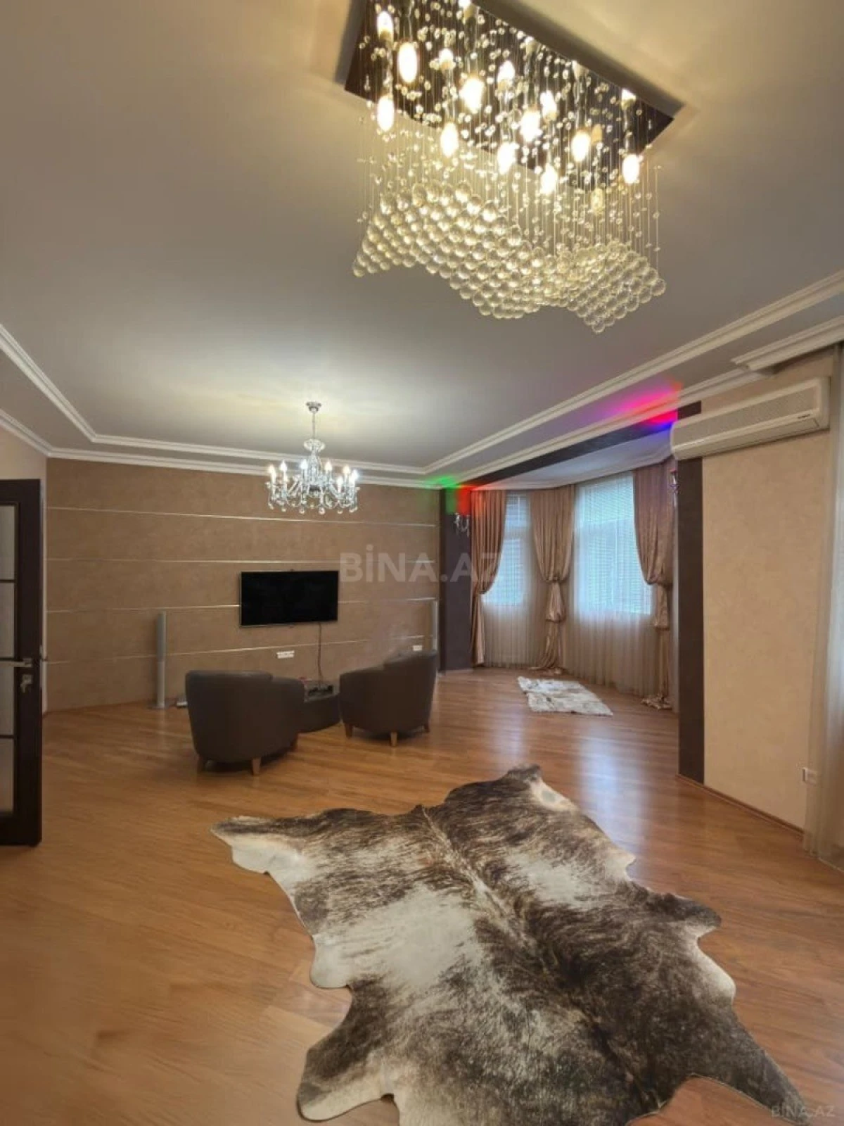 Kirayə verilir 3 otaqlı mənzil 120 m²