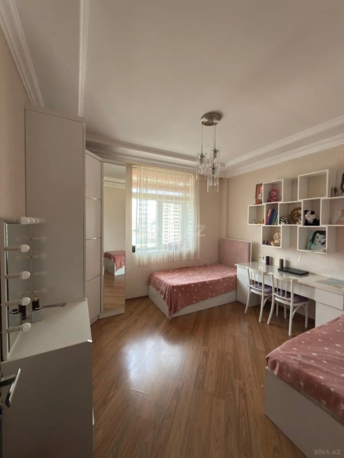 Kirayə verilir 3 otaqlı mənzil 120 m²