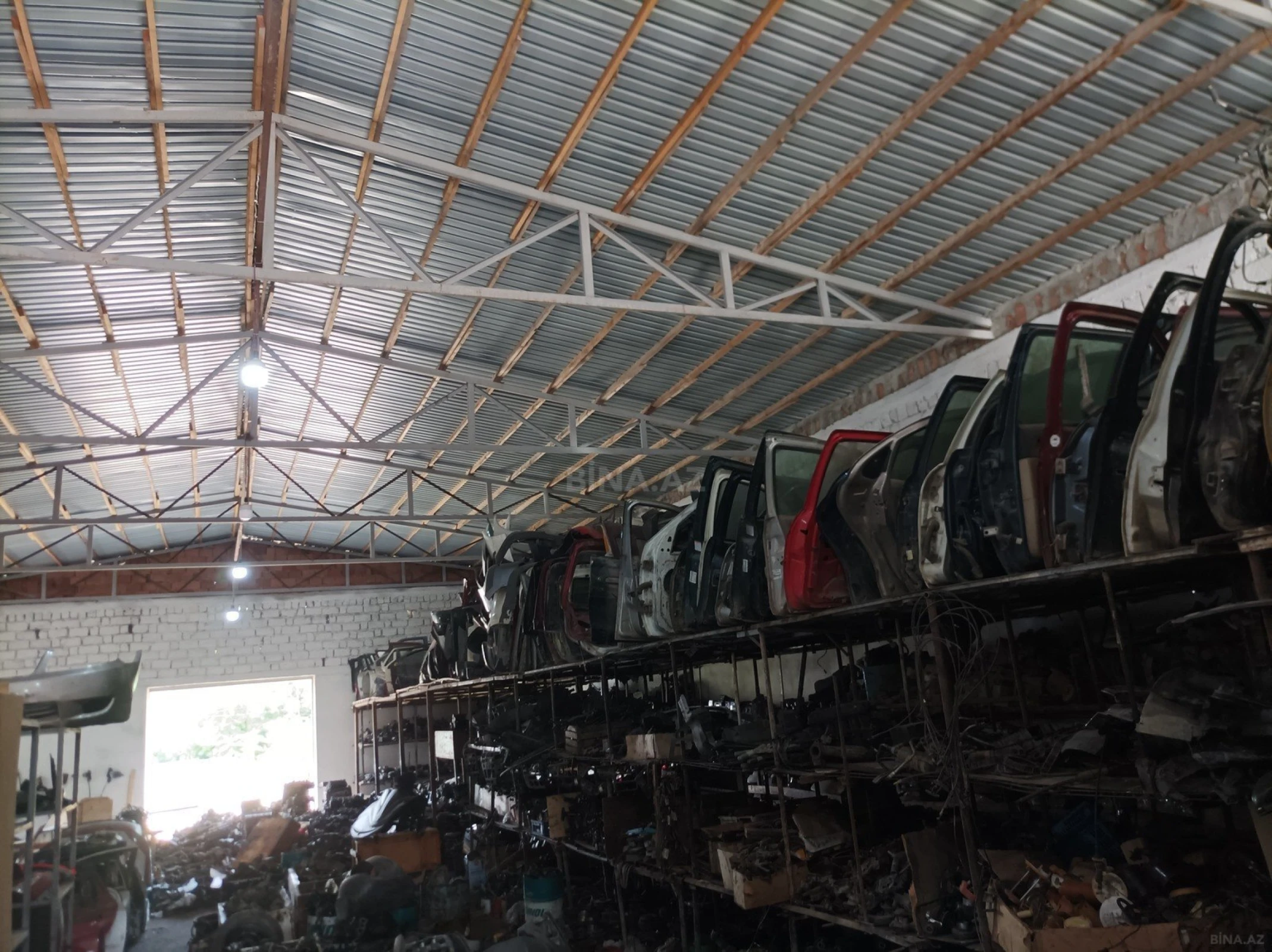 Kirayə verilir obyekt 250 m²