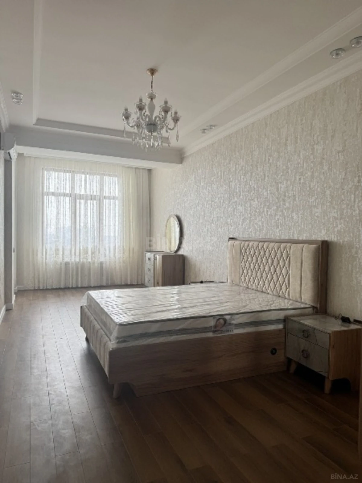 Kirayə verilir 3 otaqlı mənzil 101 m²