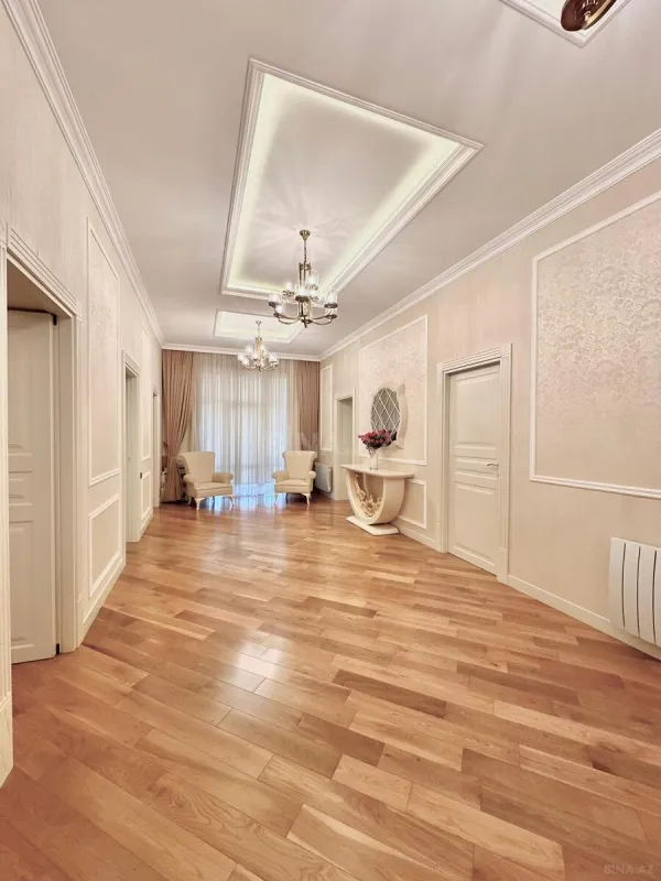 Kirayə verilir 6 otaqlı həyət evi 400 m²