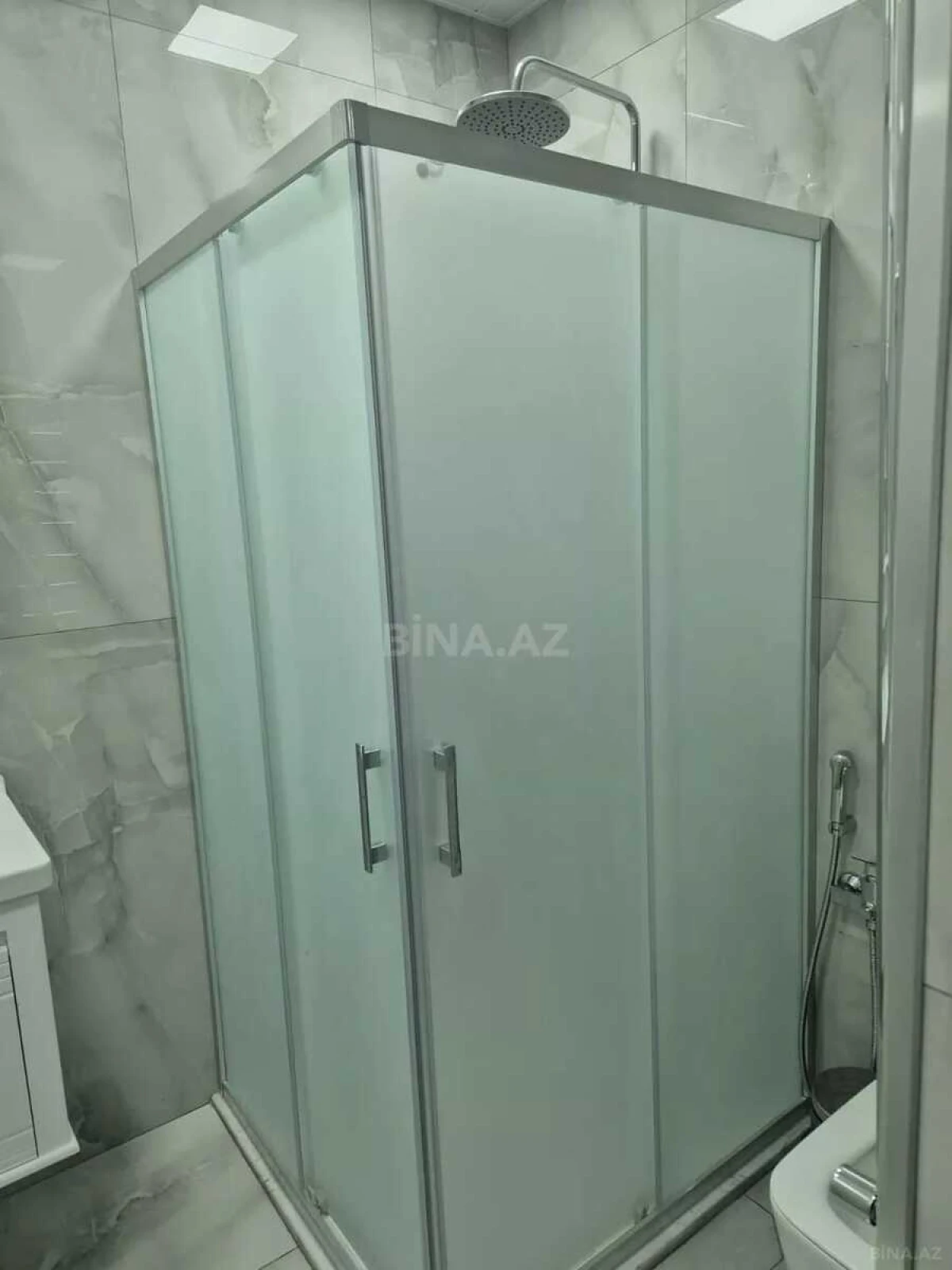 Kirayə verilir 3 otaqlı mənzil 90 m²