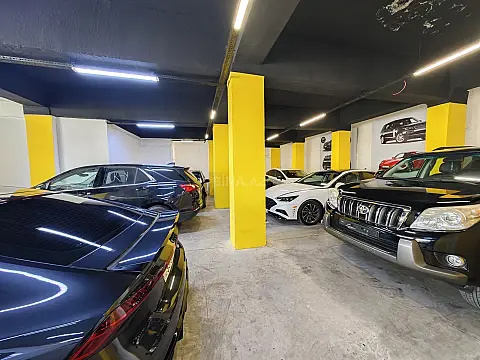 Satılır obyekt 220.3 m²