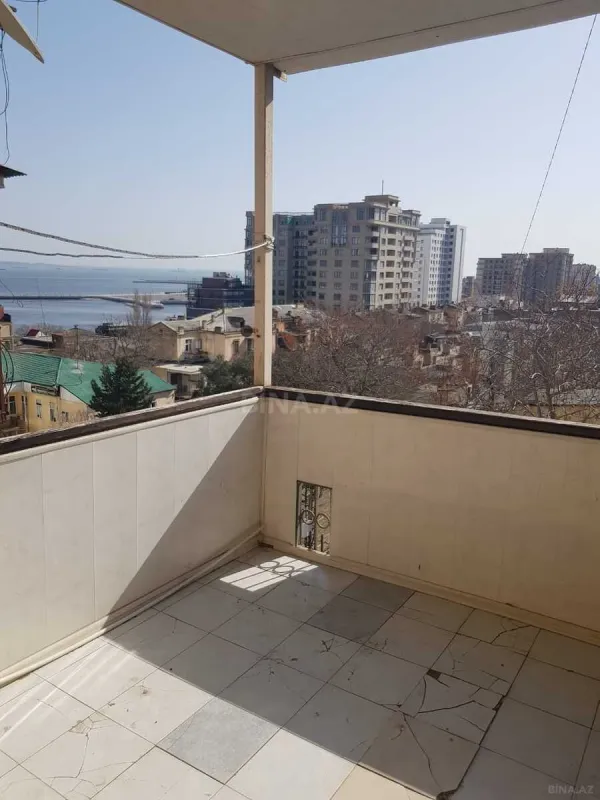 Satılır 3 otaqlı mənzil 60 m²